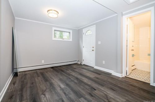 135 Old Mount Kisco Rd, Armonk NY  10504-1435 exterior