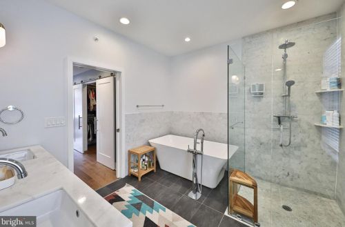 1427 Kater St, Philadelphia PA 19147-1851 exterior