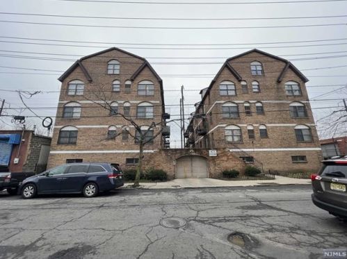 63-69 Rome St, Newark NJ 07105-3450 exterior