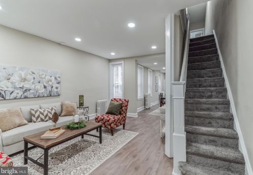 4035 8th St, Philadelphia PA  19140-2233 exterior