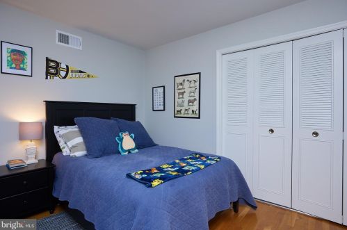 629 Goldsborough Dr, Rockville MD 20850-1905 exterior