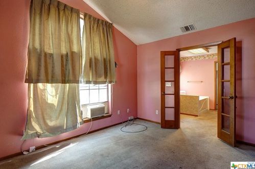 1740 Knl Schwope Rd, Spring Branch TX 78070-6213 exterior