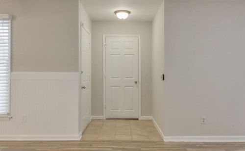 2501 Vineyard Way, Smyrna, GA 30082-1820