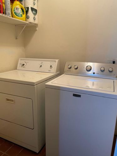 4615 Michigan Ave, Chicago IL  60653-4052 exterior