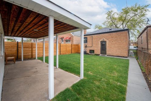 4852 La Crosse Ave, Chicago IL  60638-2119 exterior