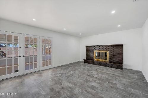 11216 33rd Ave, Phoenix AZ 85029-4105 exterior