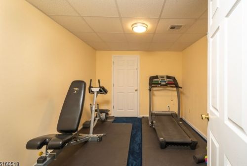 68 Terrace Ave, Town Center NJ  07052-3662 exterior