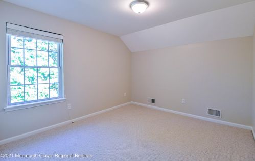 5 Markus Ct, Jackson Twp NJ  08527-2886 exterior