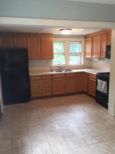 1436 Matilda St, Grand Rapids MI 49503-1346 exterior