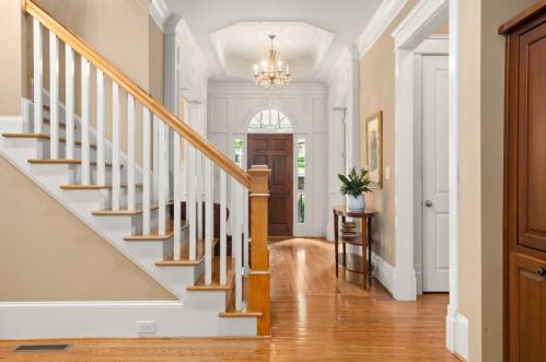 1755 Knoll Pl, Atlanta GA exterior