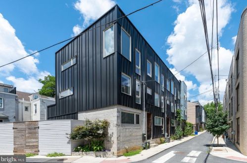 936 Leithgow St, Philadelphia PA 19123-1440 exterior