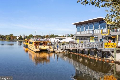 300 M St, Washington DC 20024-4019 exterior