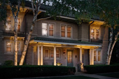 4162 Lake Dr, Milwaukee, WI 53211-1719