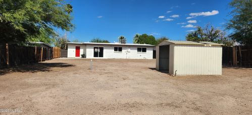 2031 Hadley St, Tucson AZ  85705-2224 exterior