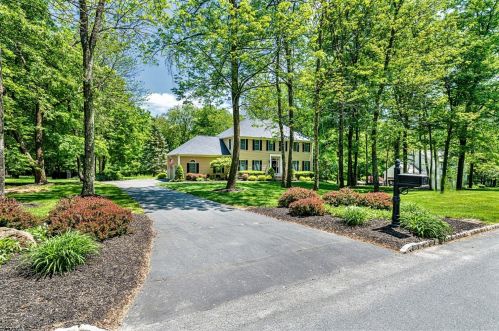 71 Hidden Glen Dr, Sparta, NJ 07871-3843