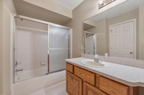 52064 Southview Rdg, Macomb Township MI 48042-1120 exterior