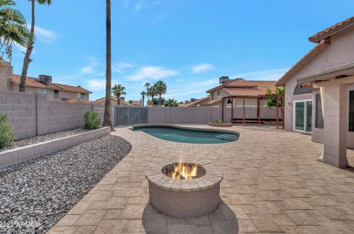 16201 42nd St, Phoenix AZ  85048-7401 exterior