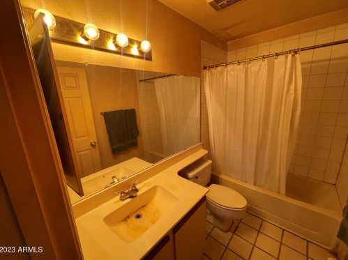 101 7th St, Phoenix AZ 85034-0663 exterior