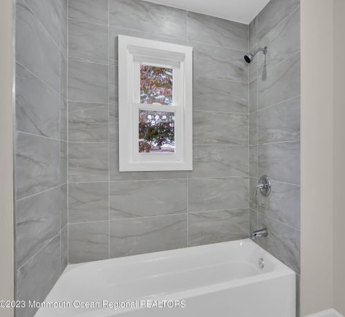 176 Bartley Rd, Jackson Twp NJ  08527-1240 exterior