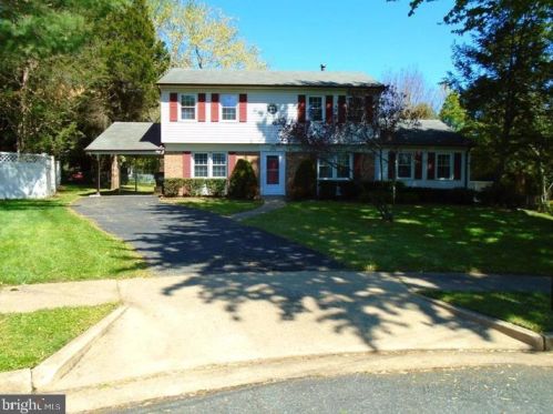 7432 Berwick Ct, Alexandria VA  22315-4109 exterior