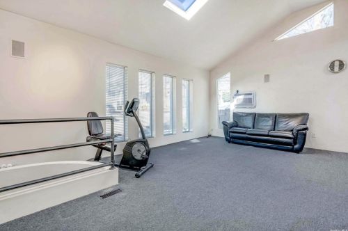 142 Mckay Rd, Huntington Station NY 11746-1314 exterior