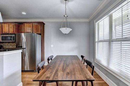 6448 Chariot St, Atlanta GA 30328-4298 exterior