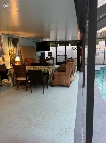 201 Thornhill Dr, Fort Pierce FL  34984-4467 exterior