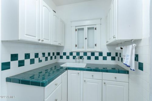 2317 Edgemere St, Phoenix AZ 85006-1708 exterior