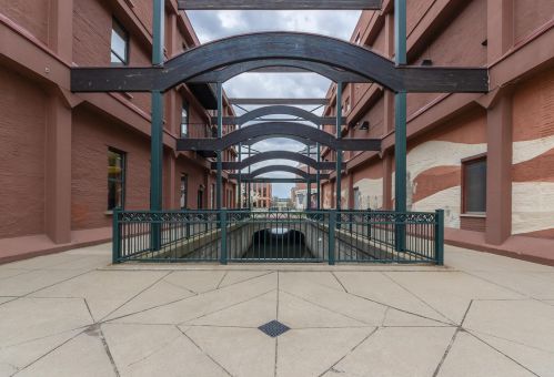 230 Kalamazoo Ave, Kalamazoo, MI