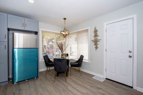 6732 Oakley Ave, Chicago IL  60636-2406 exterior