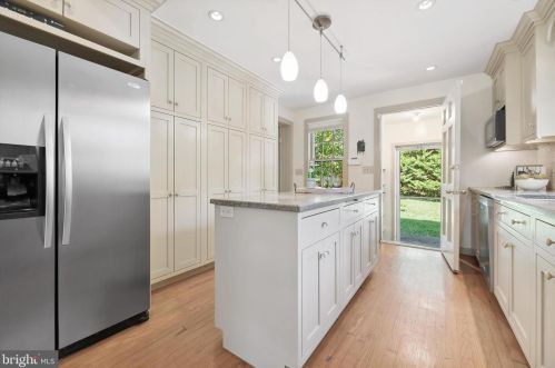 2775 Main St, Trenton NJ 08648-1037 exterior