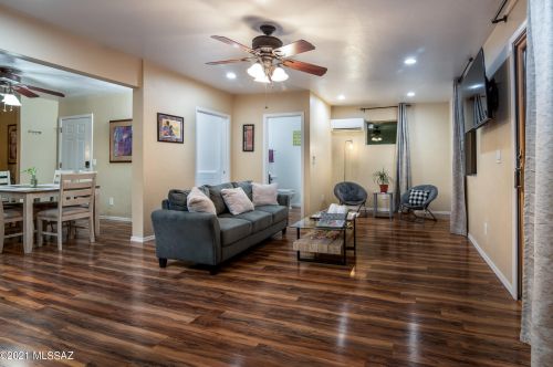 2201 Los Altos Ave, Tucson AZ  85705-5727 exterior