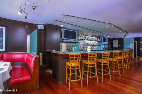 15 Franklin St, Lenox MA 01240-2304 exterior