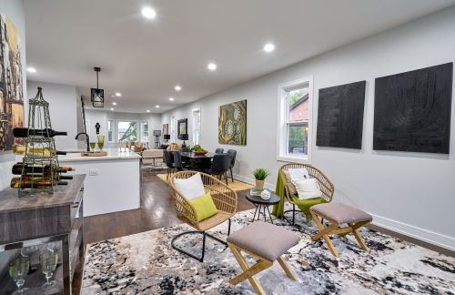 4436 Kilbourn Ave, Chicago IL  60630-4131 exterior