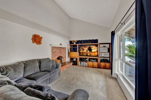 14692 Danborough Rd, Tustin, CA 92780-6756