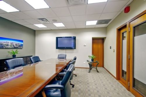 111 Chestnut St, Chicago IL  60610-2016 exterior