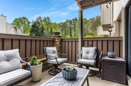 1236 Druid Knoll Dr, Atlanta GA  30319-4110 exterior