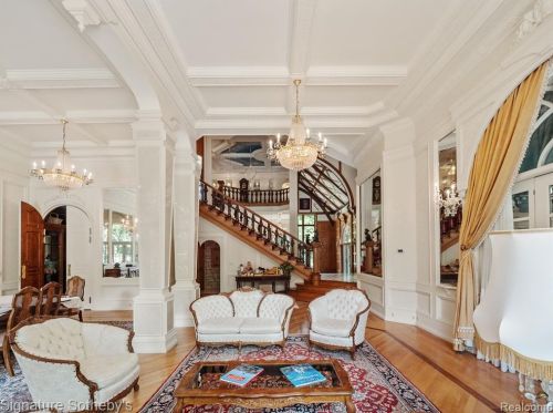 2009 Victoria Hl, Rochester MI exterior