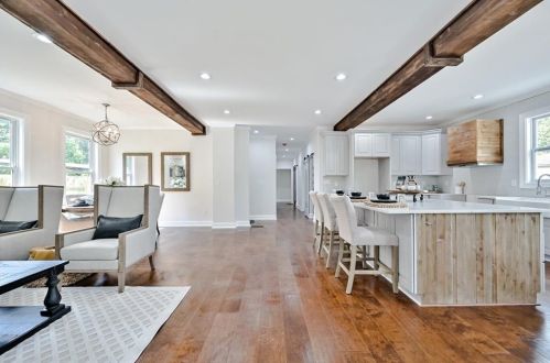 1477 Mercer Ave, Atlanta GA  30337-1515 exterior