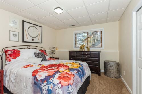 594 Kassel Ln, Chaska MN 55318-1496 exterior