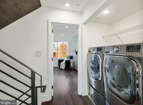 1342 19 St, Philadelphia PA 19146-4665 exterior