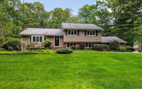 9 Ingold Dr, Huntington Station, NY 11746-7803