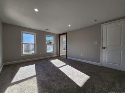 222 Thorpe Ave, Meriden CT  06450-9206 exterior