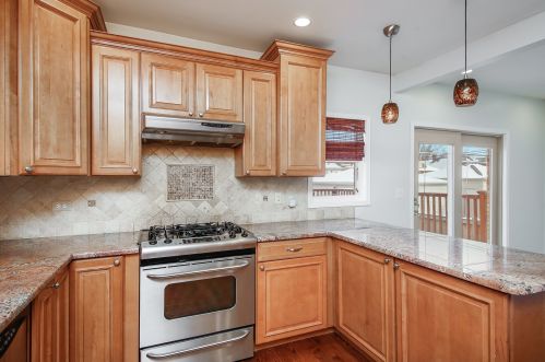 7854 Cressett Dr, Chicago IL 60707-1340 exterior