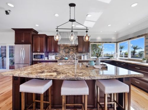 707 Miramar Dr, Fullerton CA 92831-1929 exterior