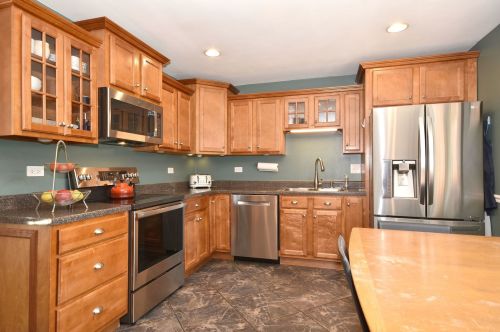 405 Church St, Elmhurst IL 60126-3644 exterior