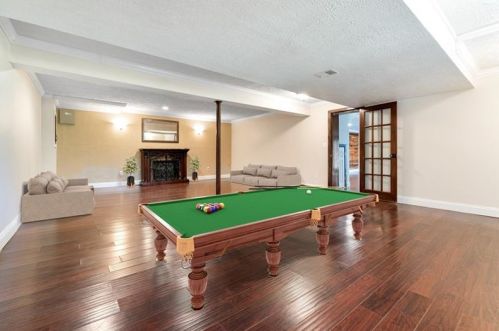 1351 Redfern Dr, Pittsburgh PA  15241-2932 exterior