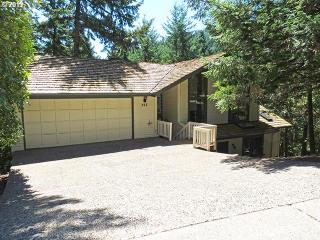 727 Brookside Dr, Eugene, OR 97405-4934