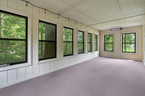 6218 Old Middleton Rd, Madison WI  53705-1040 exterior