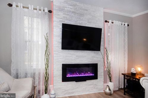 221 Kings Hwy, Camden NJ 08106-1616 exterior